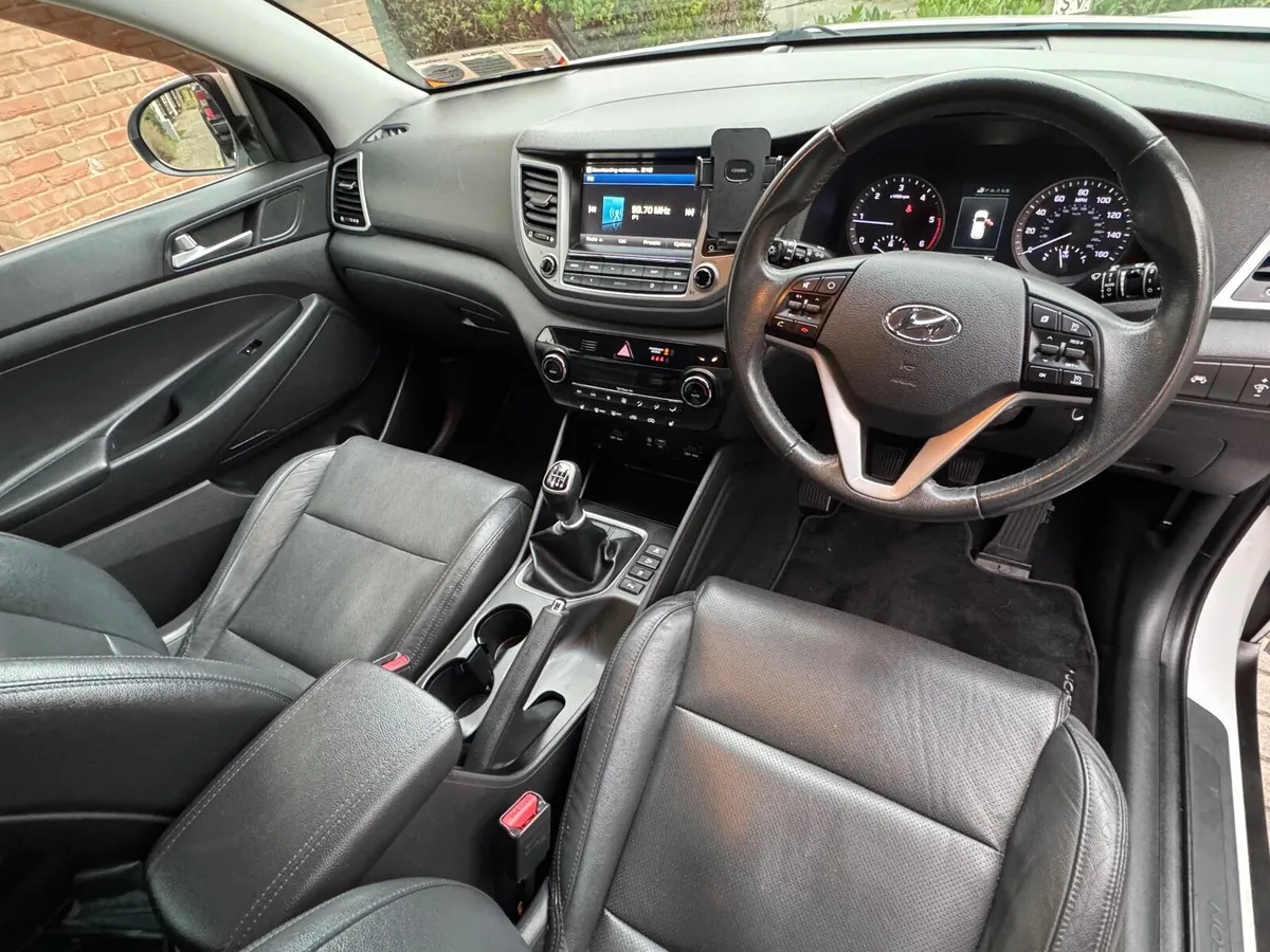 Hyundai Tucson 2017 - Image 2