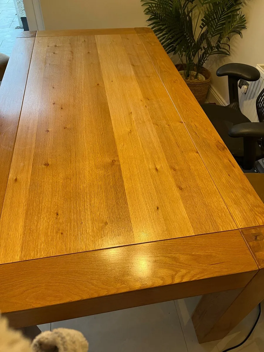 Kitchen table chairs not included - Image 4