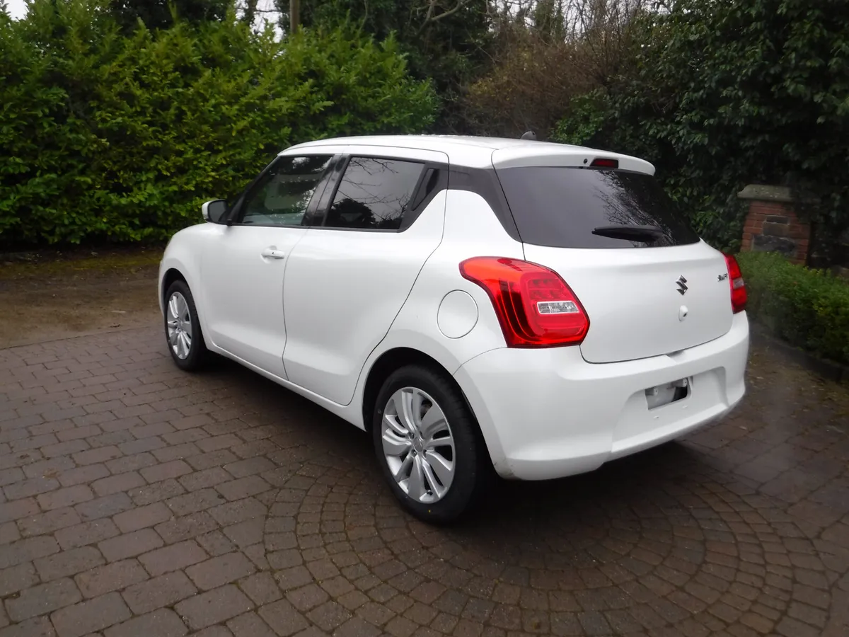 SUZUKI SWIFT 1.2 AUTO XL ANDROID+CARPLAY - Image 4