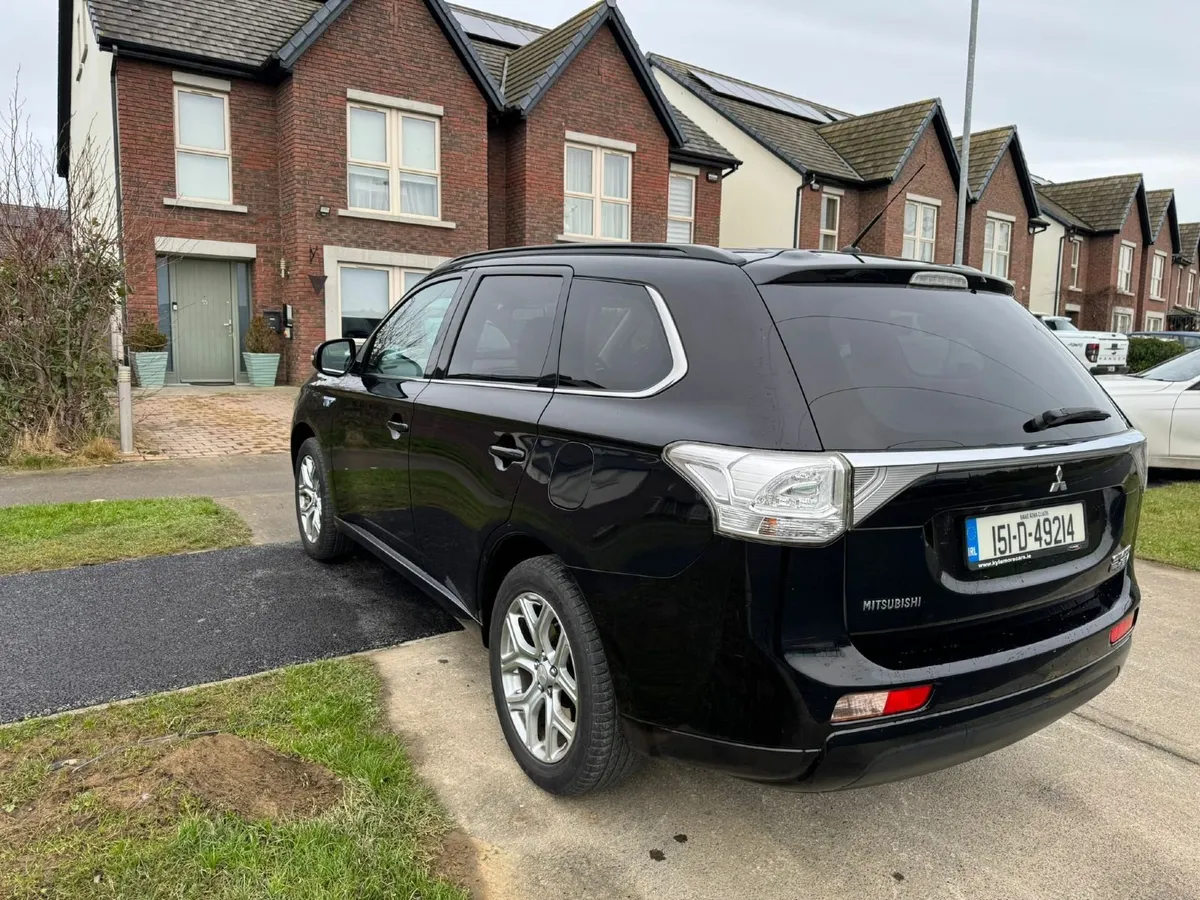 Mitsubishi Outlander 2015 - Image 2