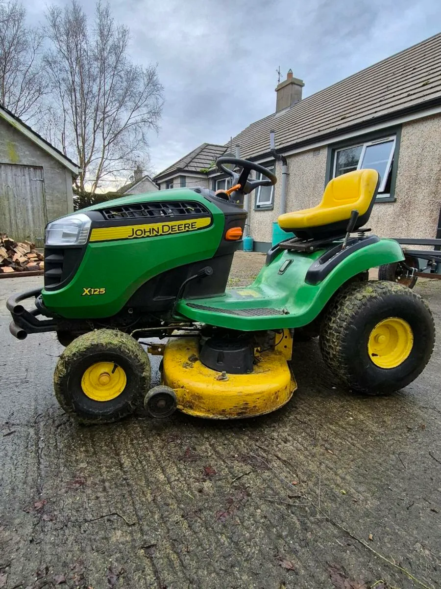 John Deere Ride On Mower - Image 1