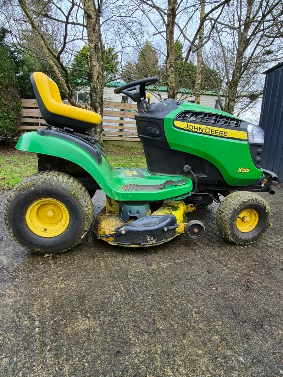 John Deere Ride On Mower - Image 2