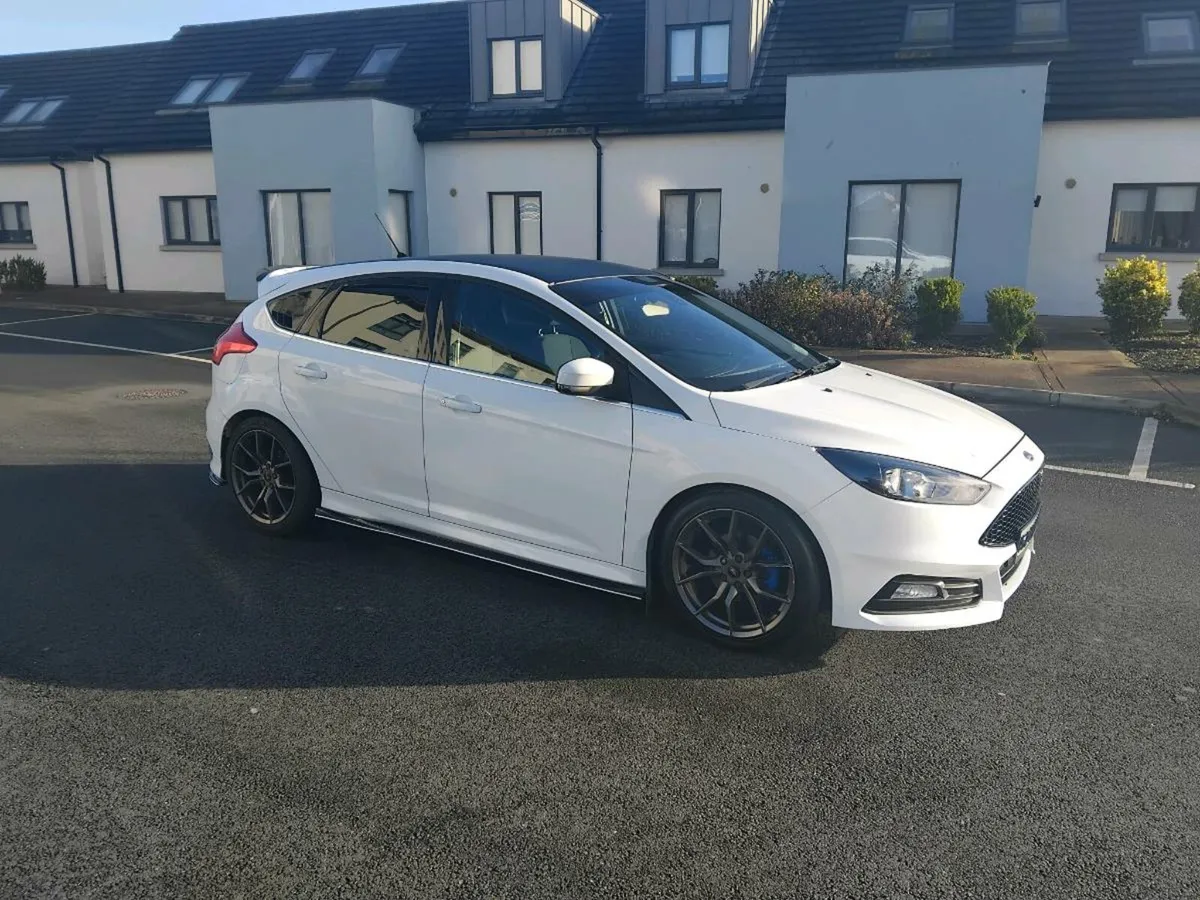 Ford focus - Image 2