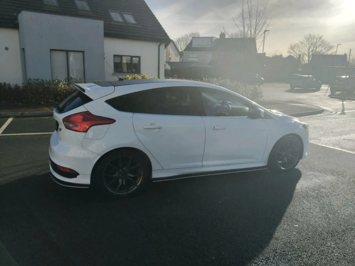 Ford focus - Image 4