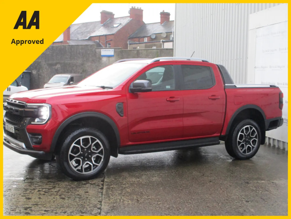 Ford Ranger EX DEMO MODEL WITH ONLY 6000 KMS D/CAB - Image 4