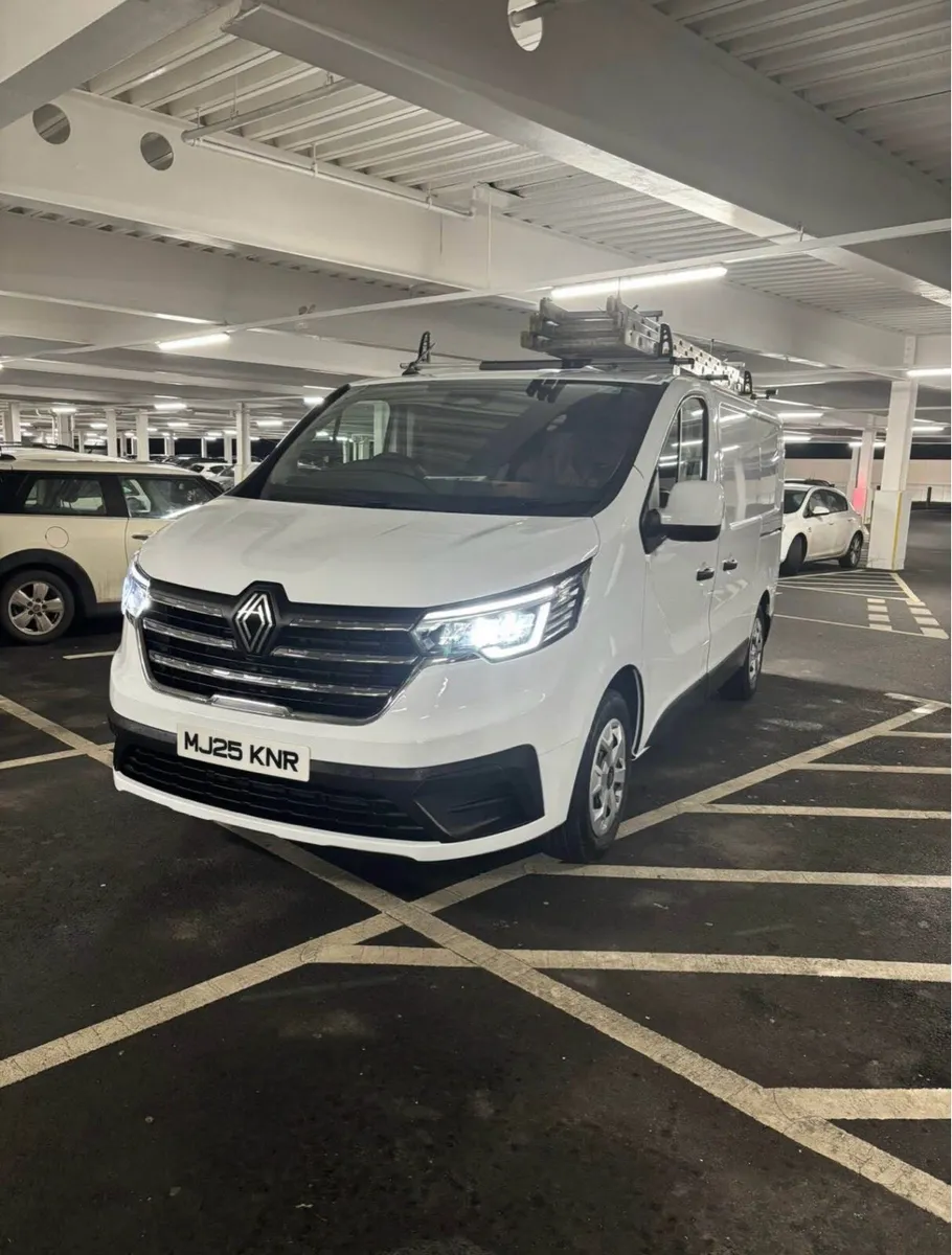 2025 Renault Trafic Swb - Image 1