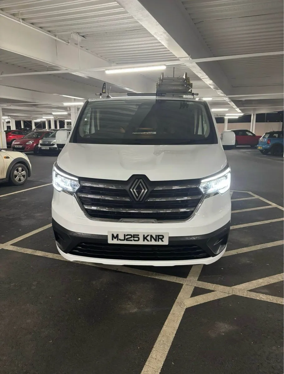 2025 Renault Trafic Swb - Image 2