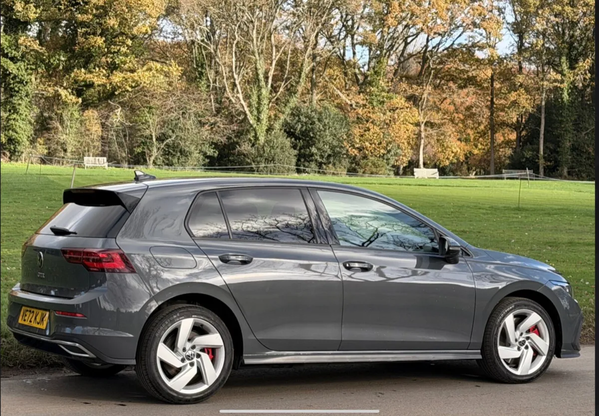 VW GOLF GTE (2023)GTE AUTOMATIC - Image 2