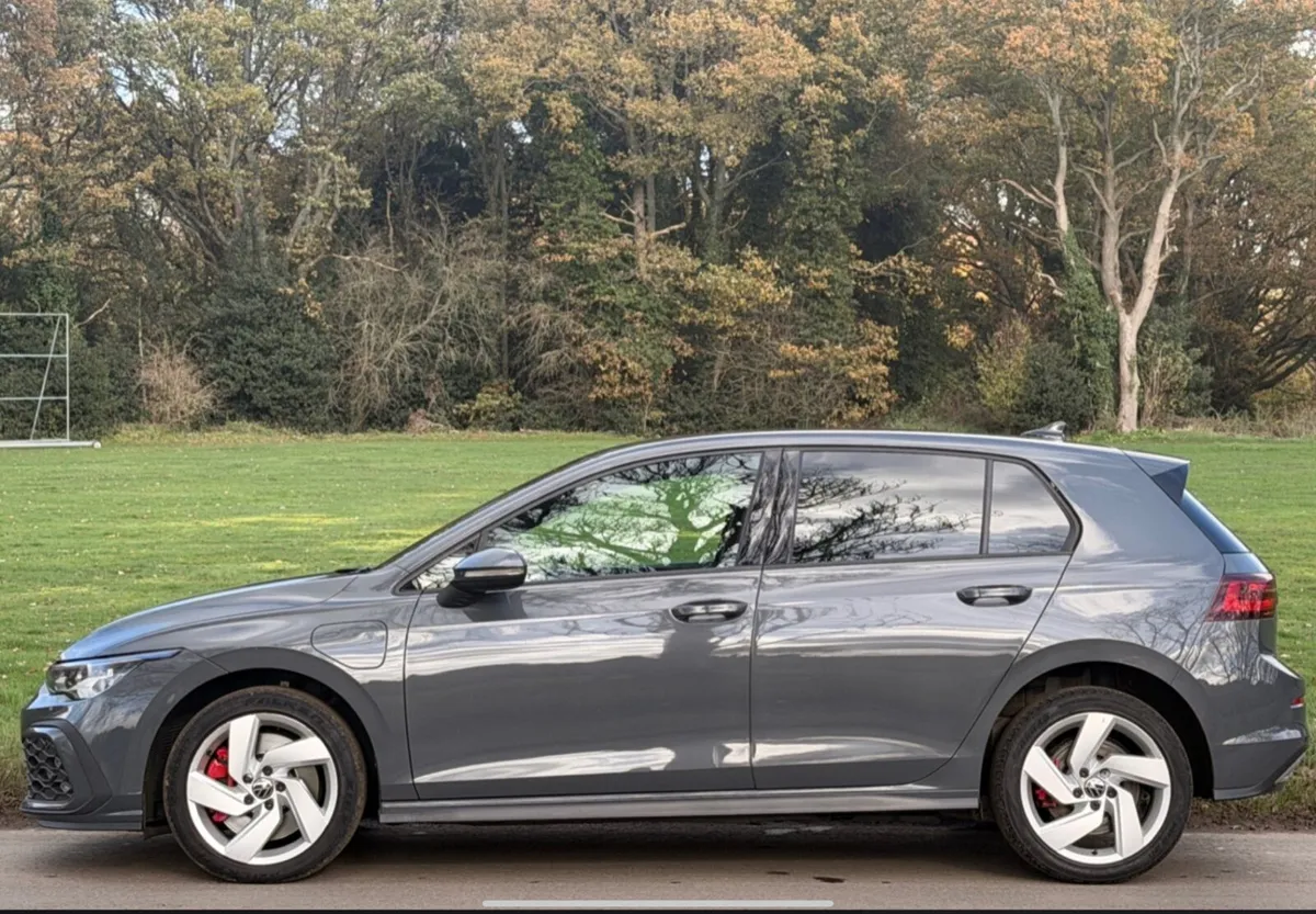 VW GOLF GTE (2023)GTE AUTOMATIC - Image 4