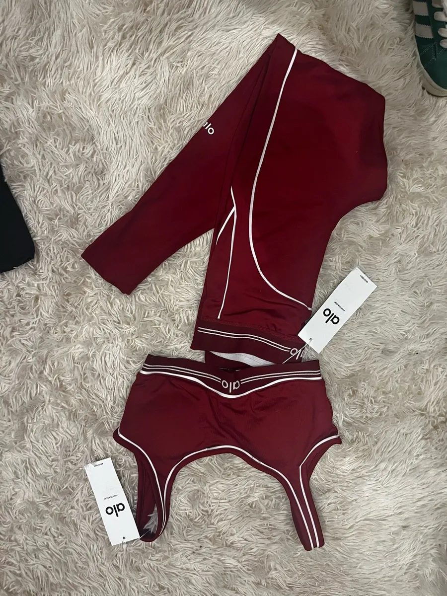 Gymsets white black brown navy wine socks bags cap - Image 4