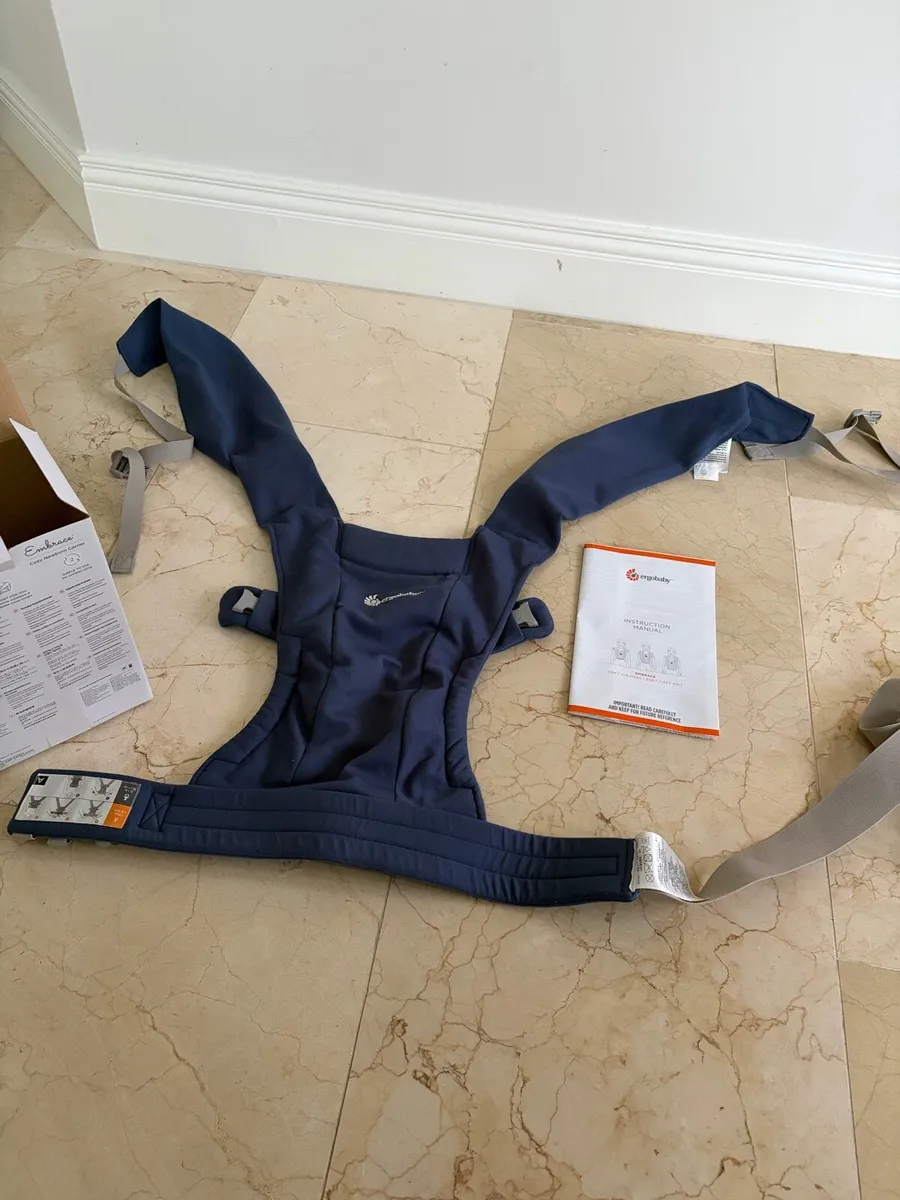 Ergobaby Embrace Baby Carrier - Image 3