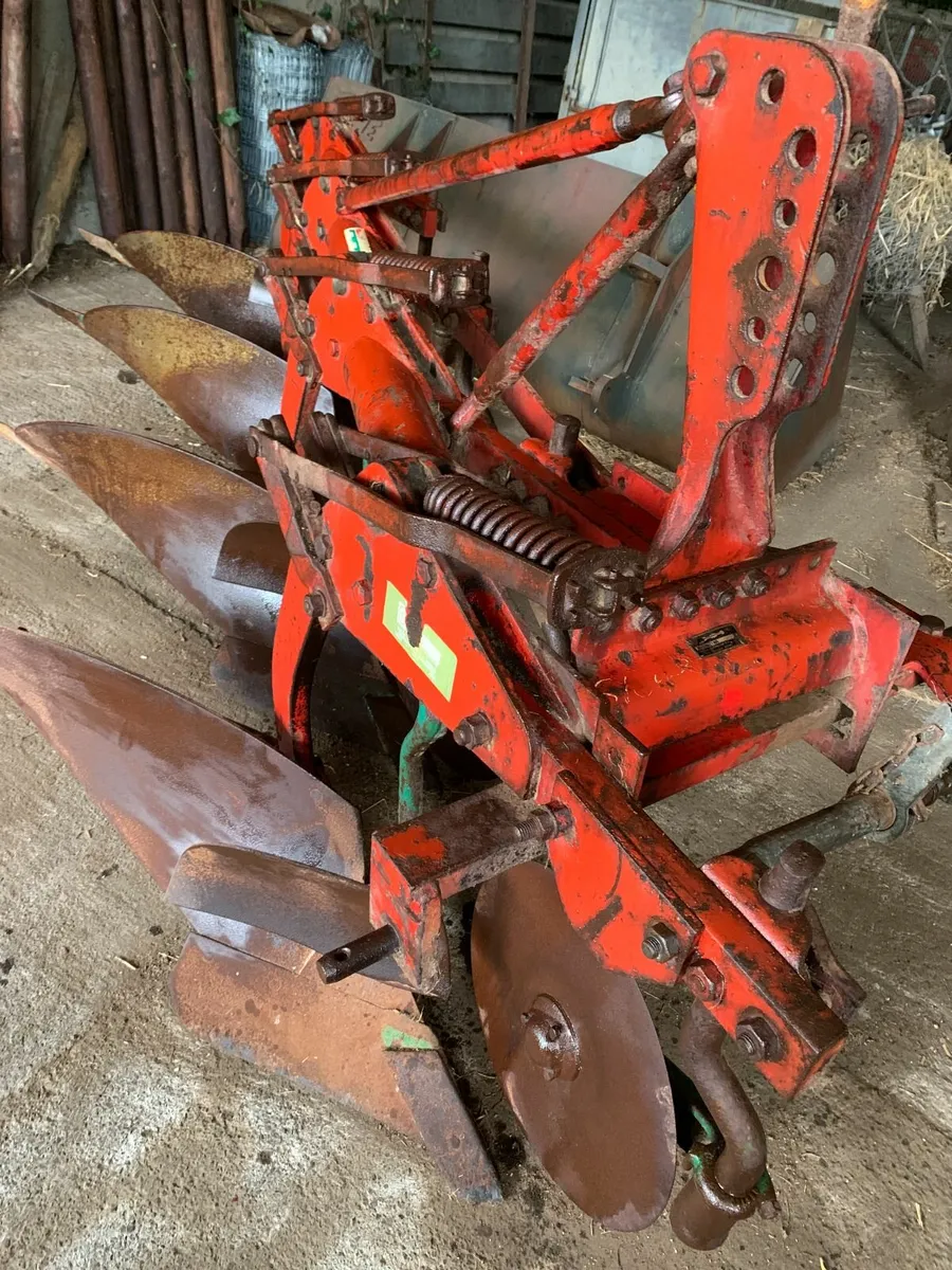 Kverneland 4 Furrow Plough - Image 4