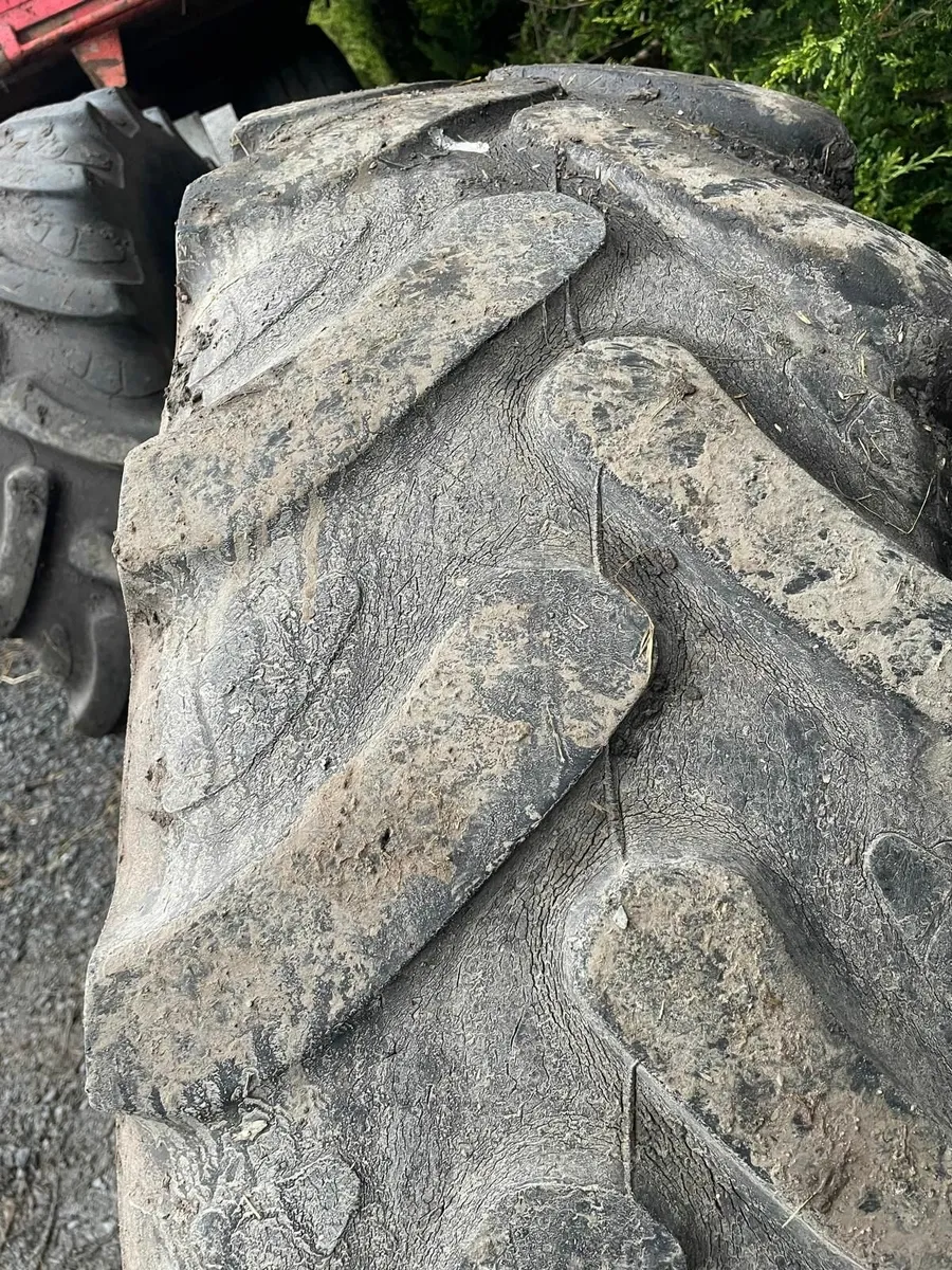 Tractor Tyres 14.9  24 - Image 3
