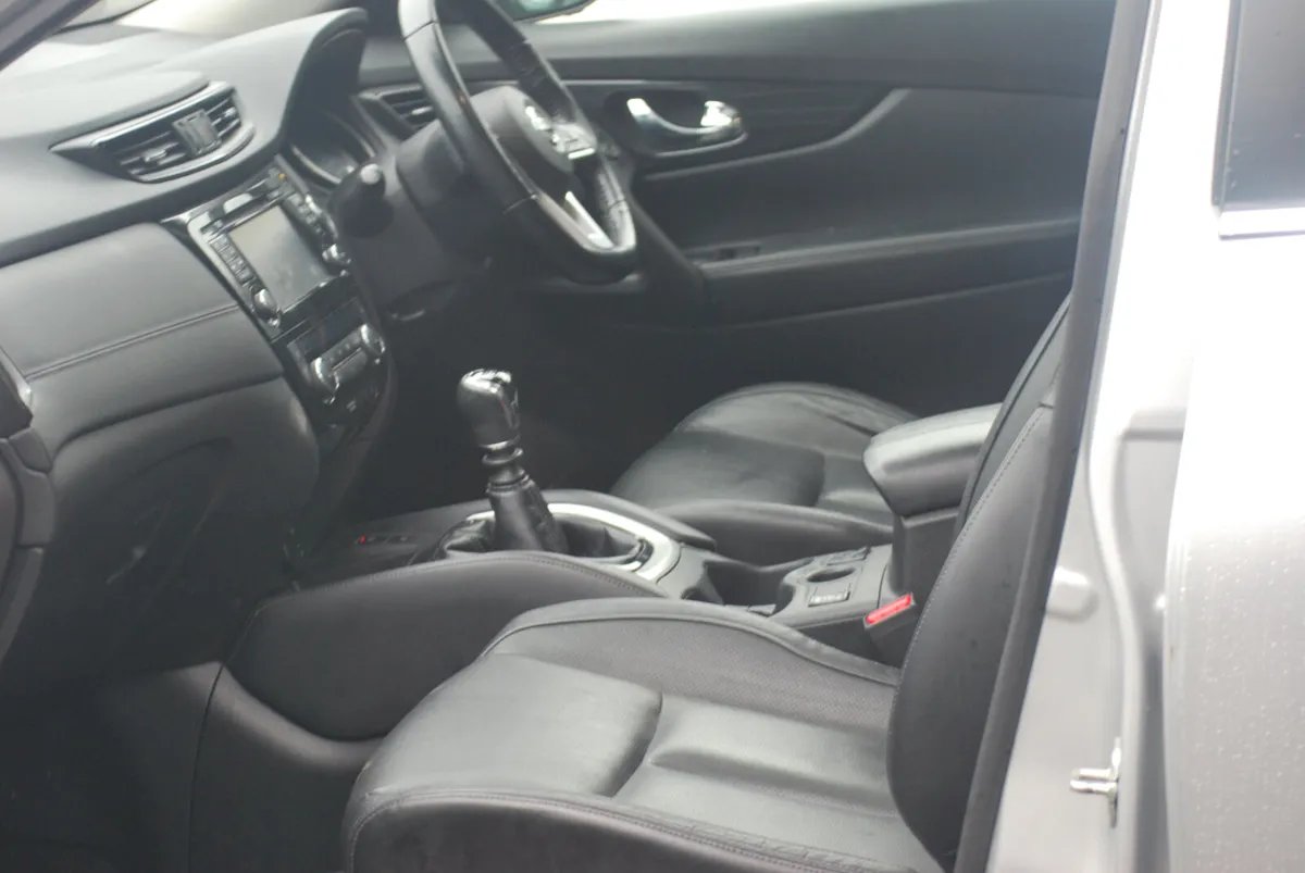 Nissan X-Trail 2020 SVE 7 Seater - Image 4