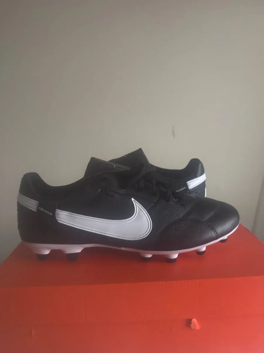 Football boots - Image 2