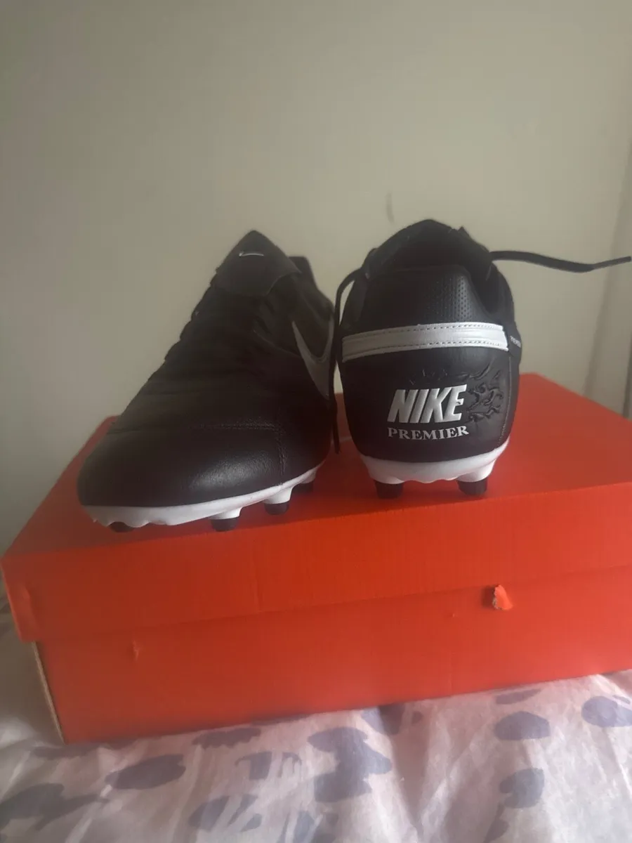 Football boots - Image 3