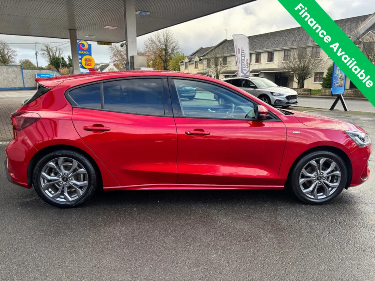 Ford Focus ST-LINE 1.0T 125 M6 FWD - Image 4