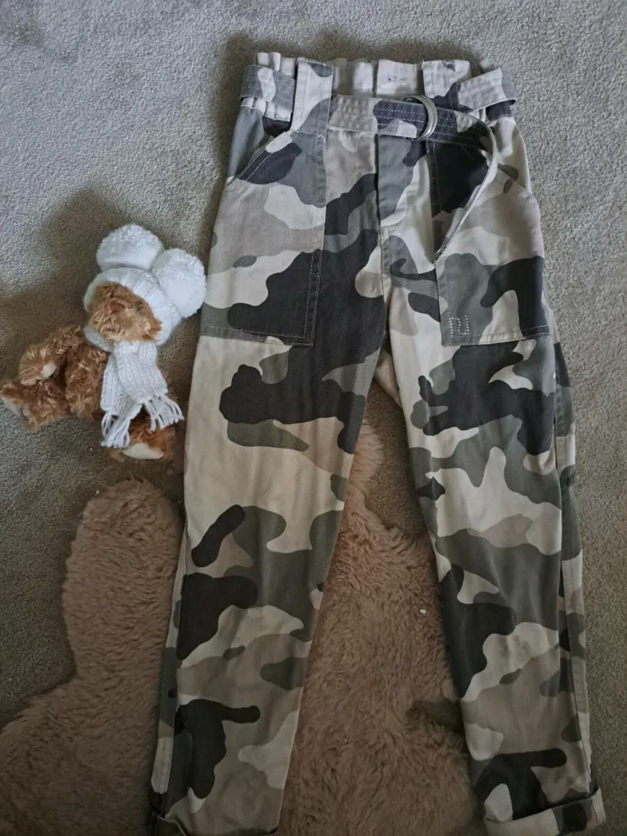 River island Girls Camouflage Military pants 6-7 - Image 1