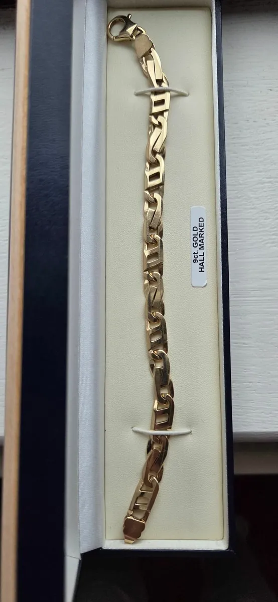 Mens 9carat gold bracelet - Image 2