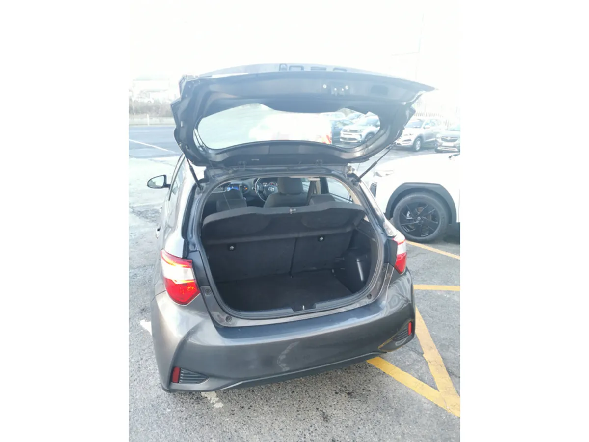 Suzuki Swift 1.0 BOOSTERJET SZ-T 5DR 111PS - Image 3