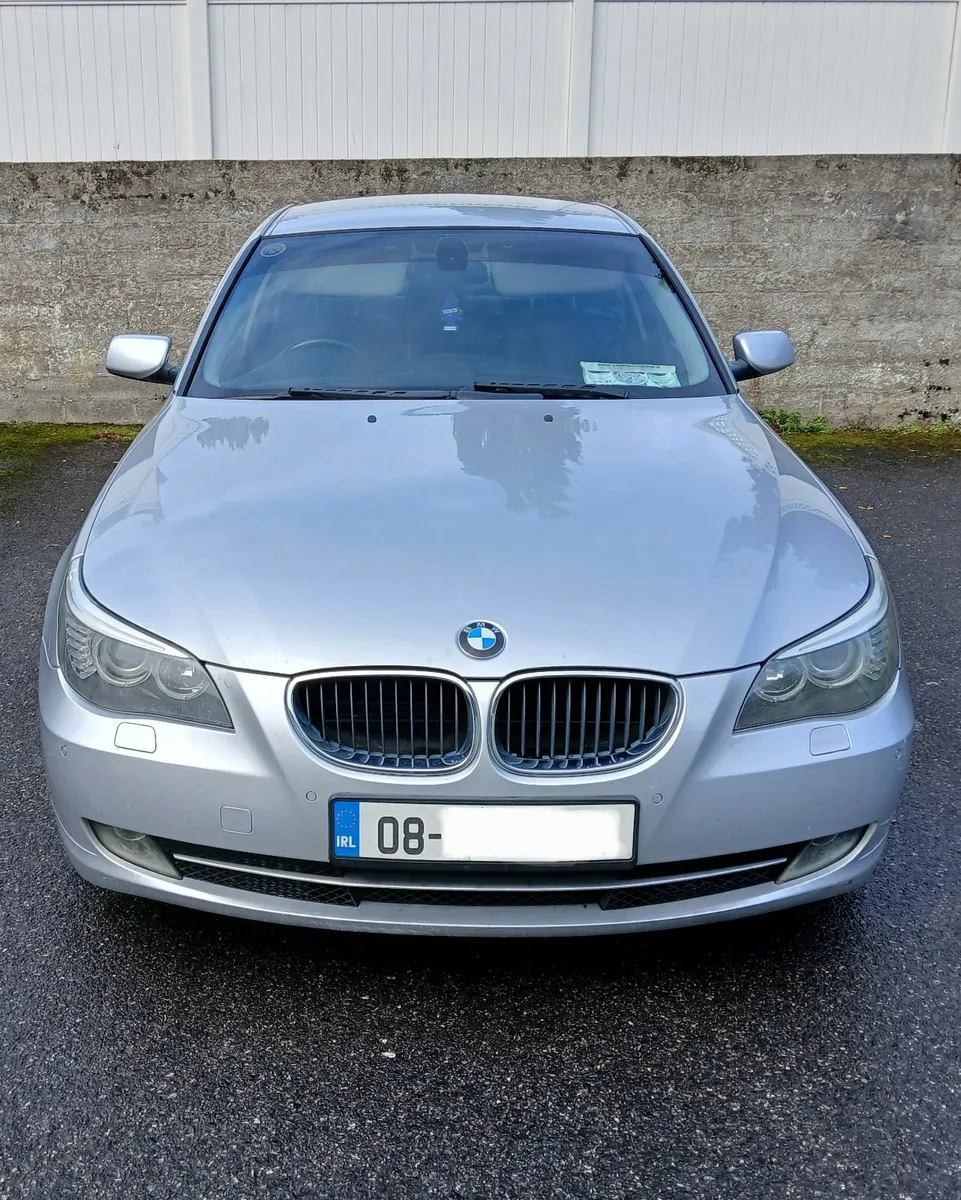 BMW 5-Series - Image 2