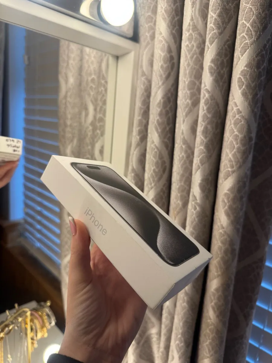 iPhone 15 pro - Image 1