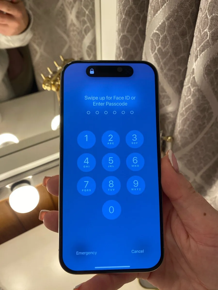 iPhone 15 pro - Image 3