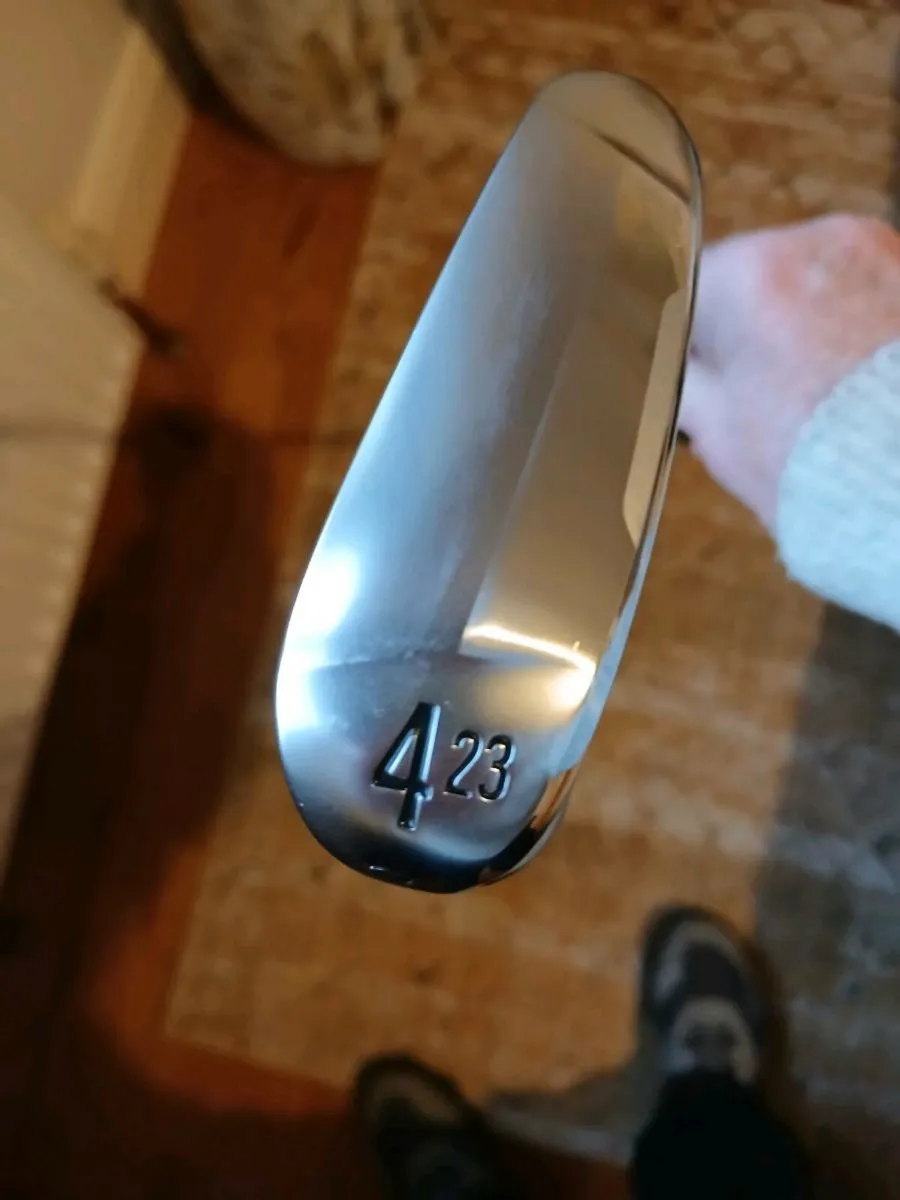 Srixon zxiu 4 iron - Image 3