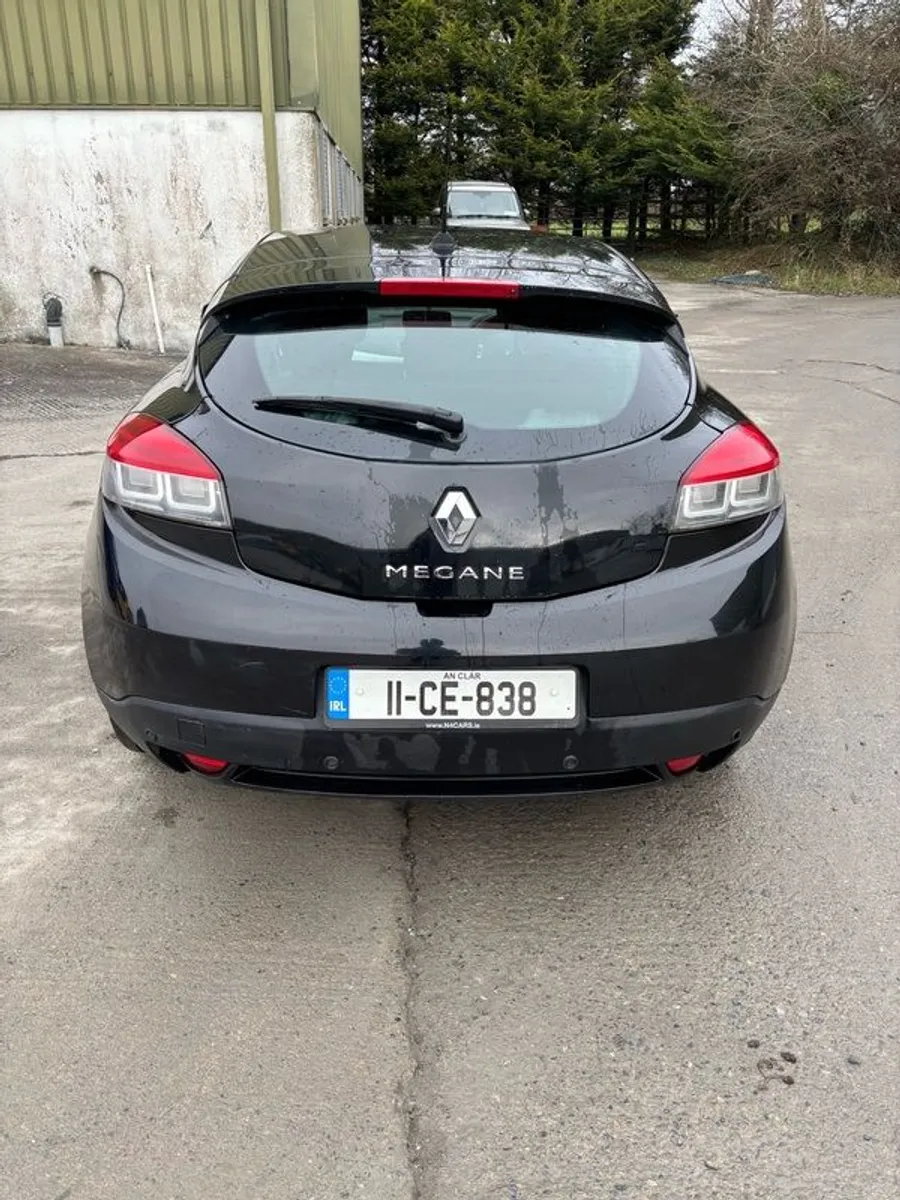 2011 Renault Megane - Image 2