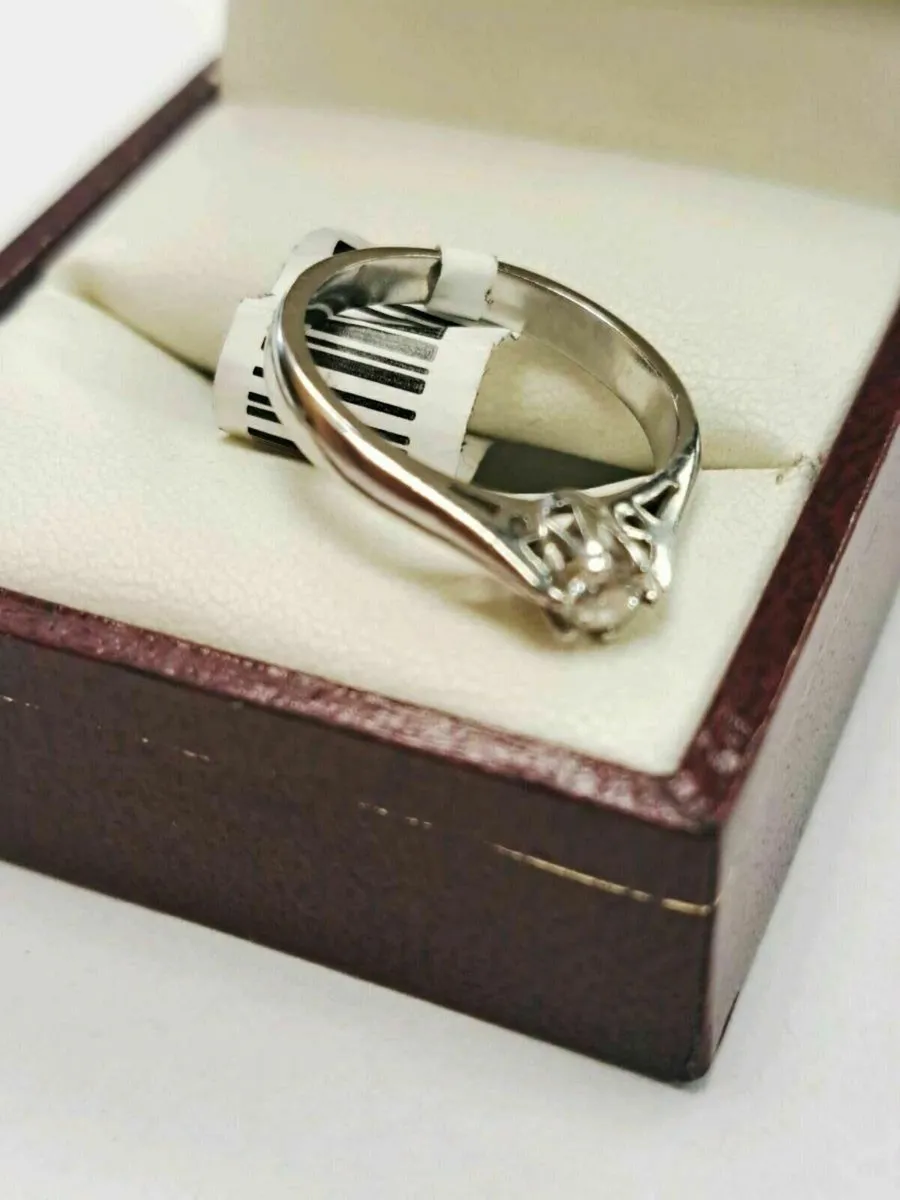 18K White Gold Diamond Ring 18CT - Image 3