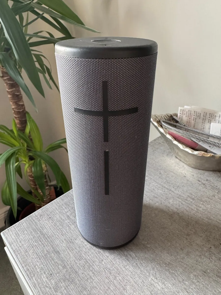 Ultimate Ears MEGABOOM Speaker - Image 1