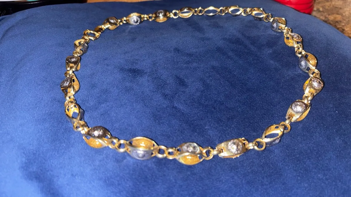 14ct Gold Versace Necklace - Image 2