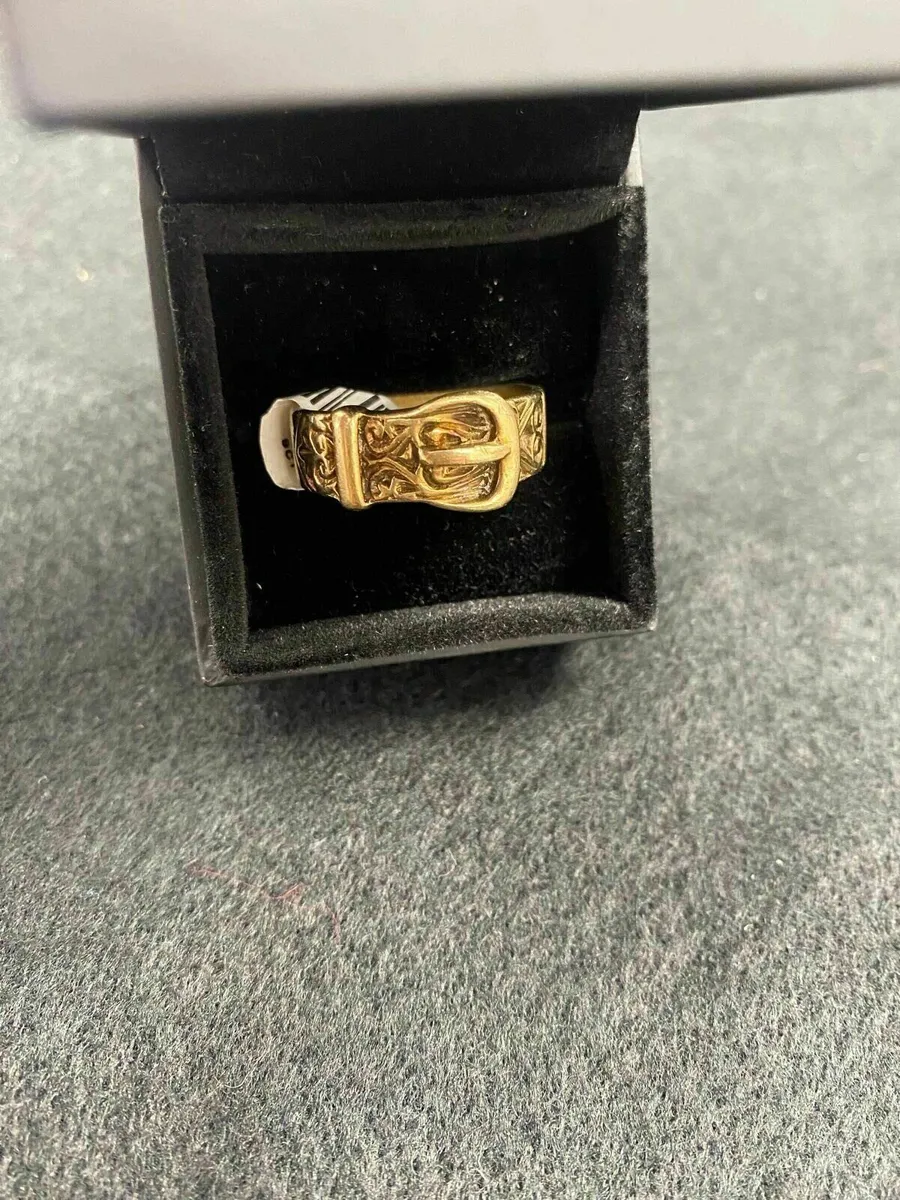 9CT Gold Buckle Ring 9k - Image 1