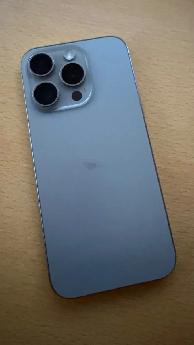 iPhone 15 Pro 256GB Titanium Unlocked. - Image 2