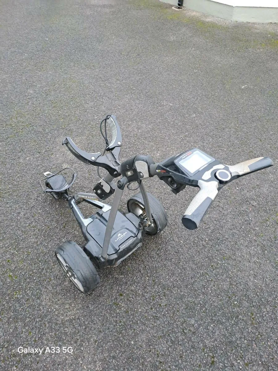 Electric golf trolly - Image 1