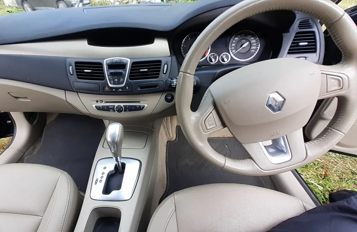 Renault Laguna 2008 - Image 2