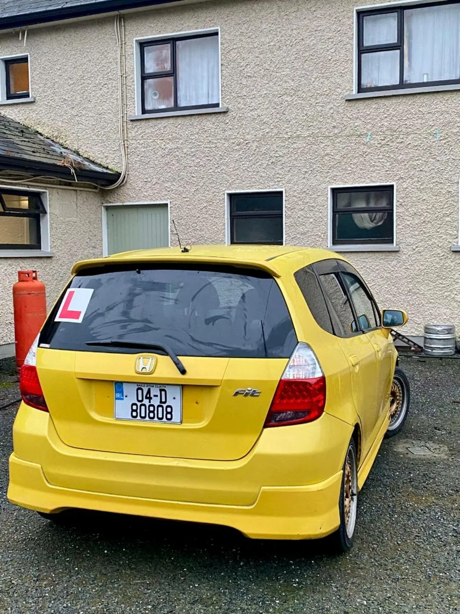 Honda jazz 2004 - Image 2