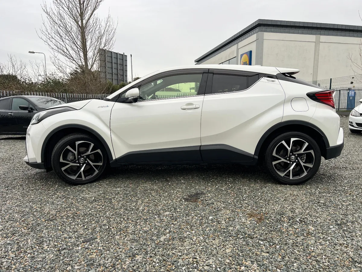 2020 Toyota C-HR  Hybrid (Fully Loaded) - Image 4