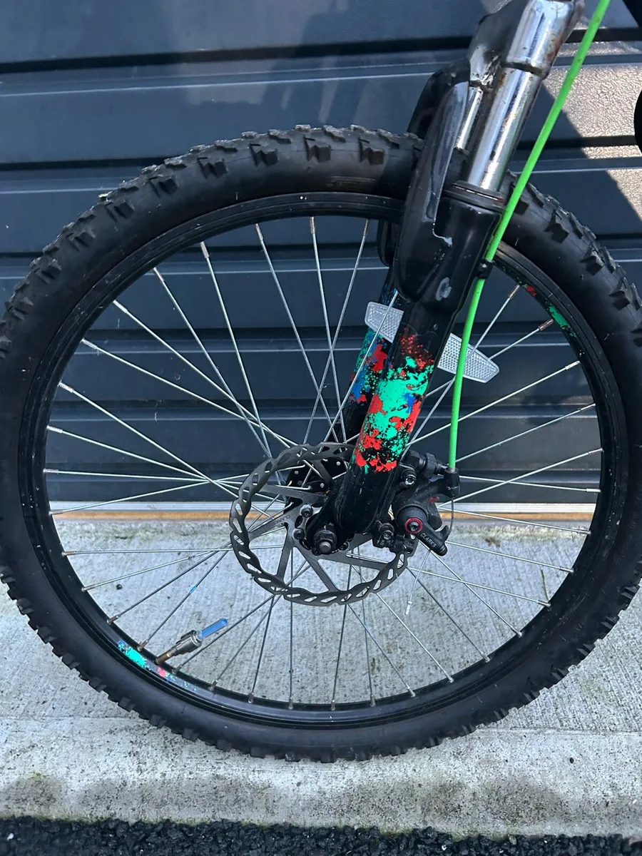 Apollo Mountain Bike with Colorful Design 🚴‍♂️. - Image 3