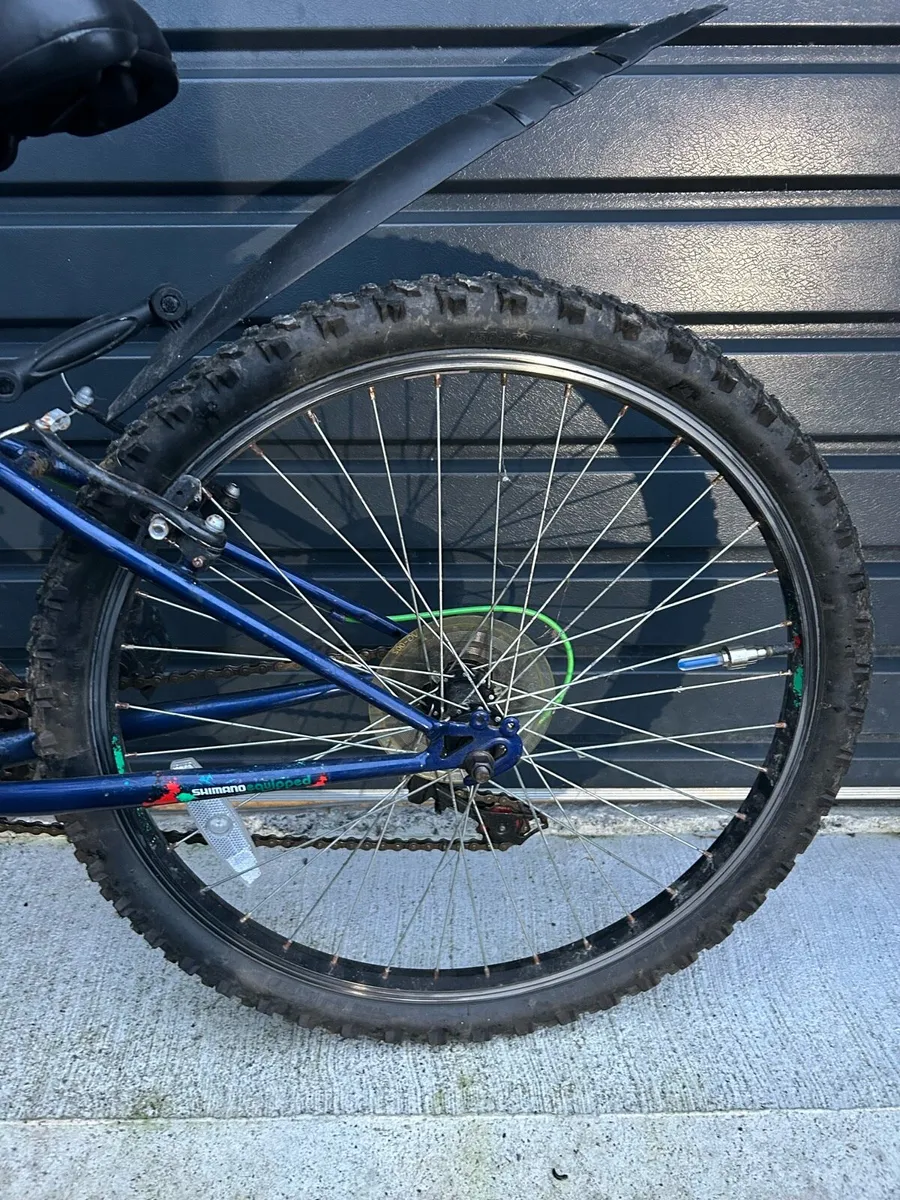 Apollo Mountain Bike with Colorful Design 🚴‍♂️. - Image 4