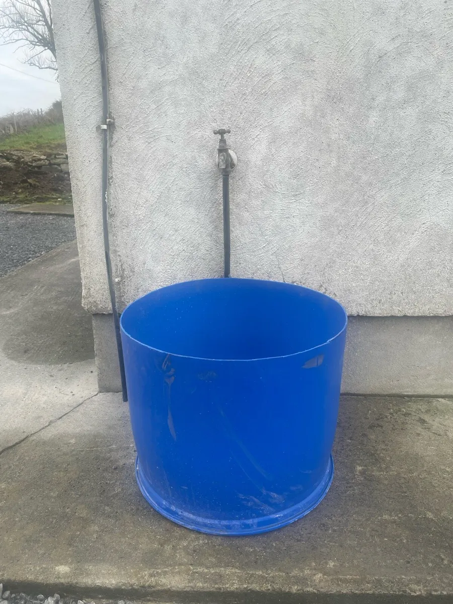 Half plastic barrels - Image 1