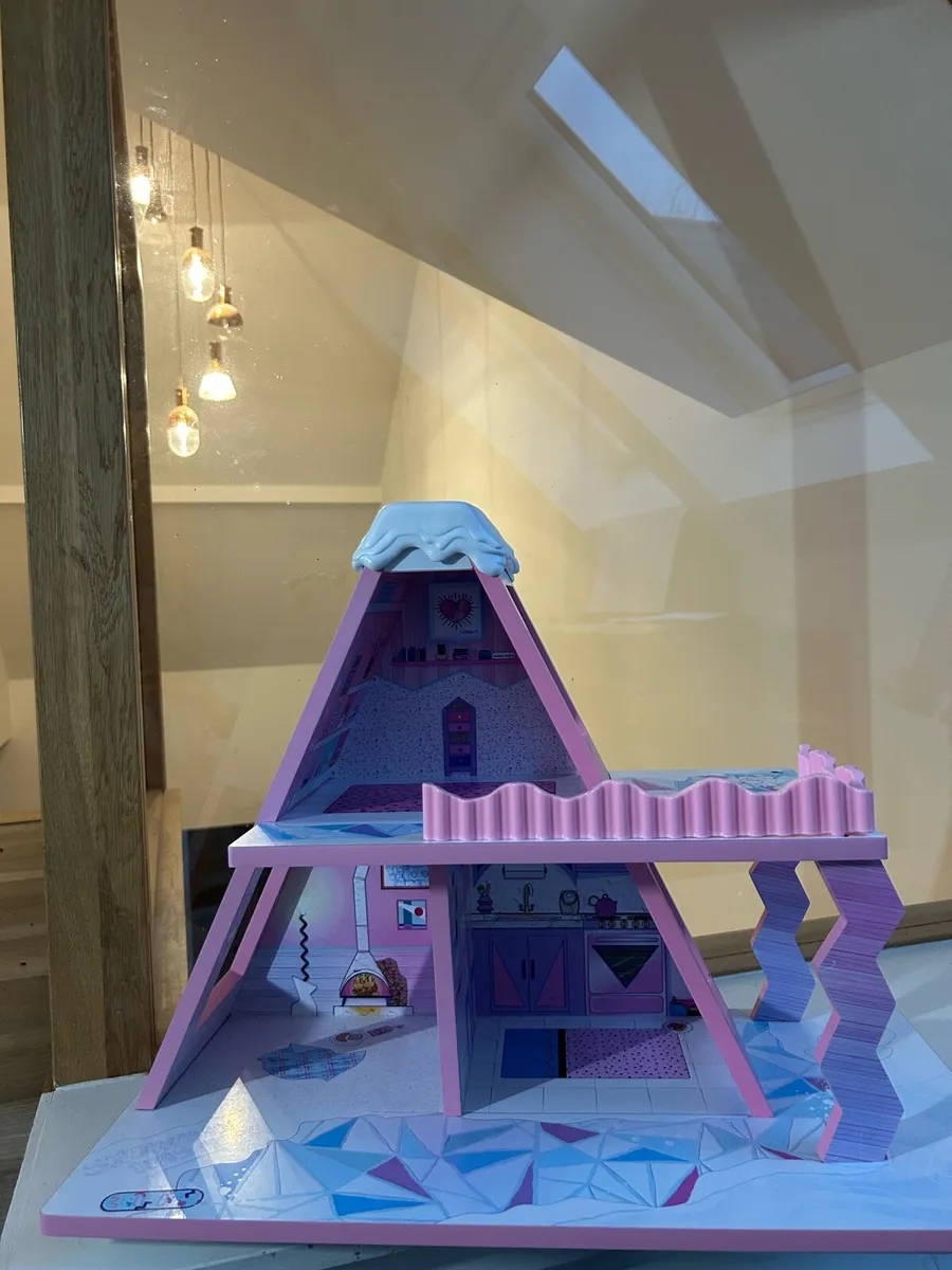 LOL Ski Chalet - Image 1