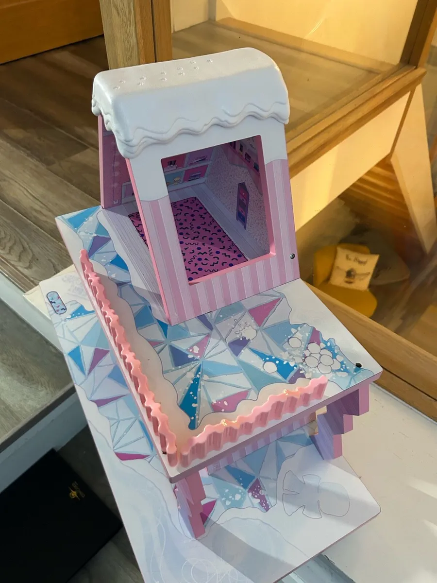 LOL Ski Chalet - Image 3