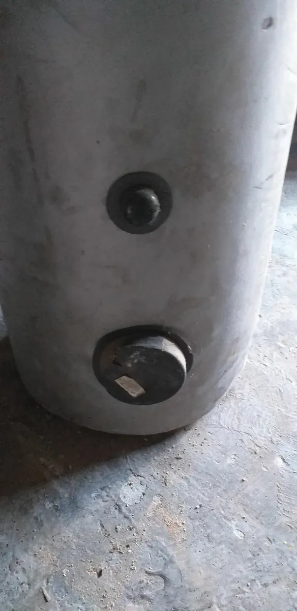 HOT WATER CYLINDER - Image 1