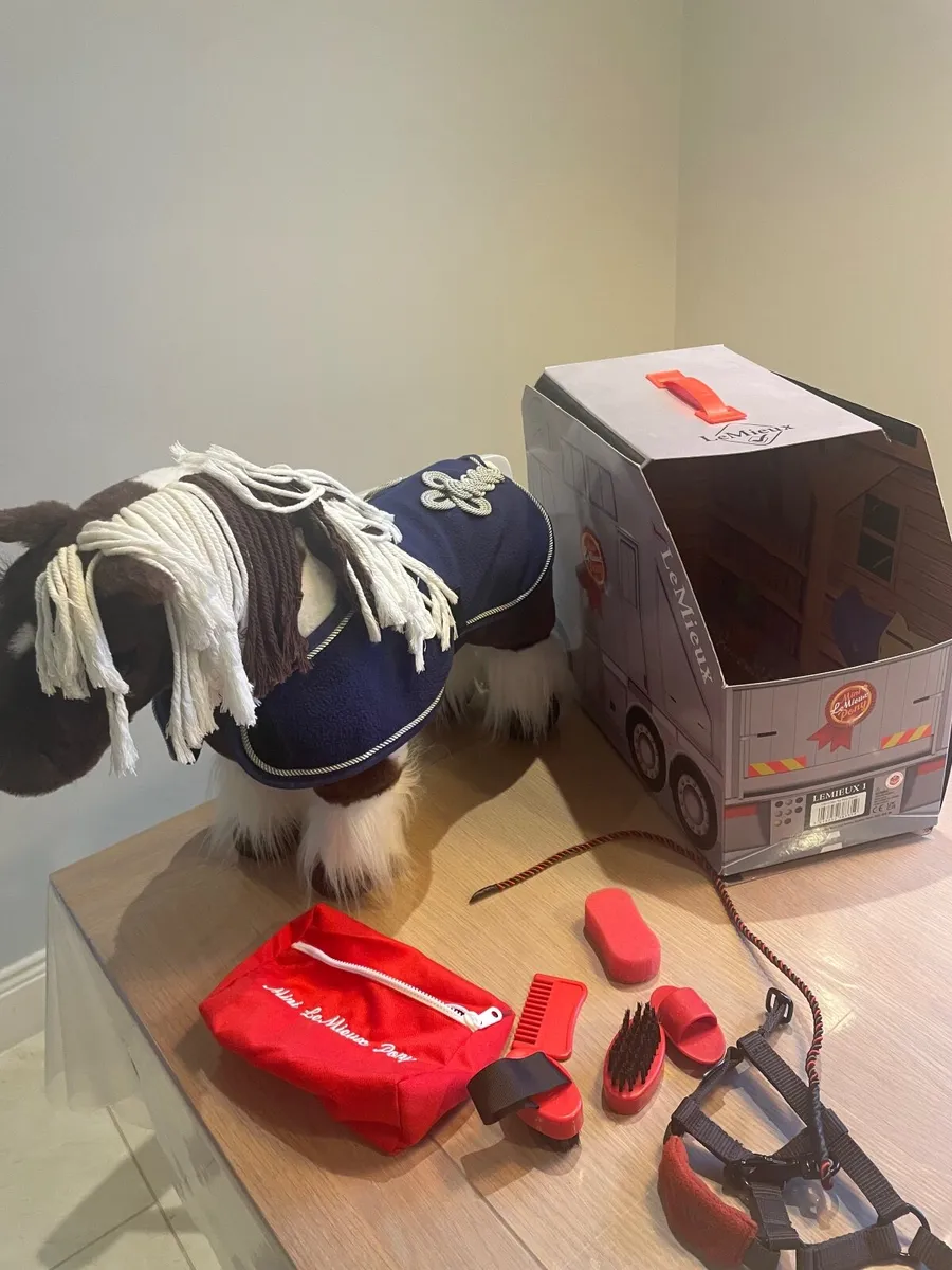 Mini Lemieux toy pony - Dazzle - Image 2