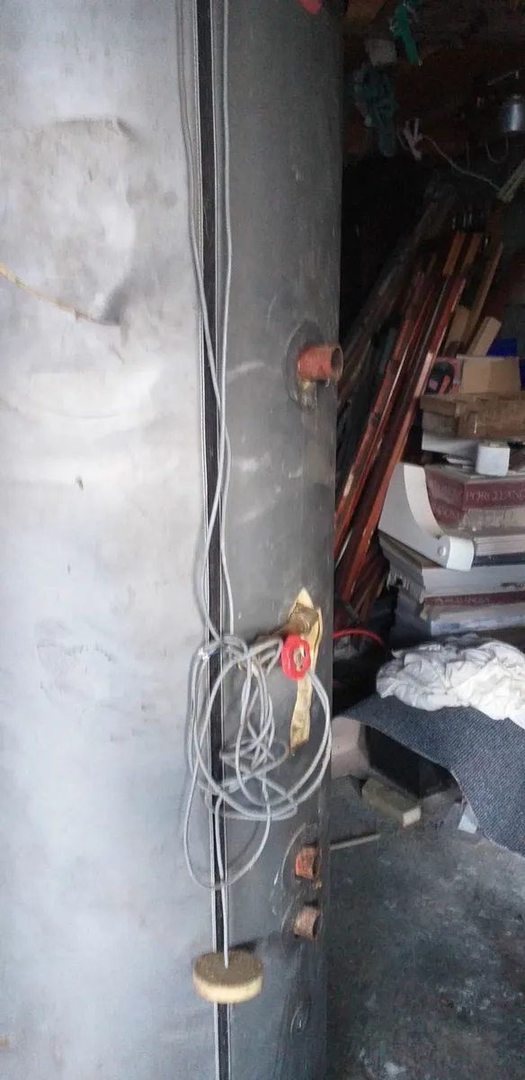 HOT WATER CYLINDER - Image 2