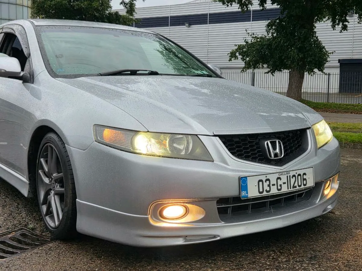 Honda Accord Euro R - Image 2