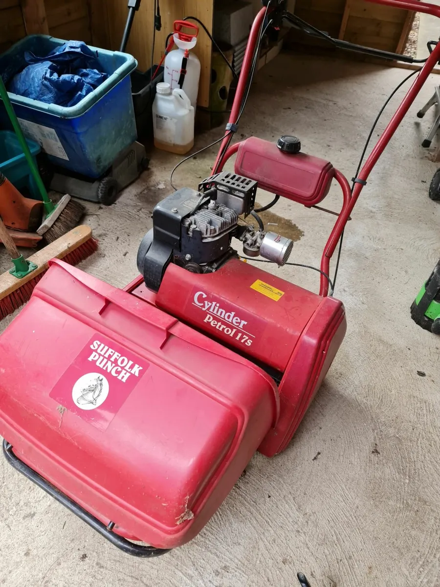 Lawn mower - Image 2