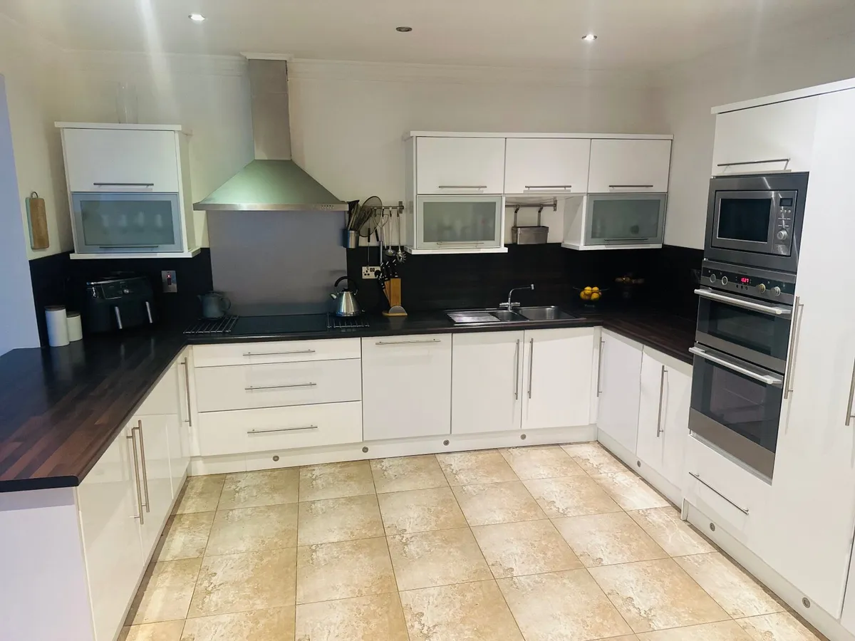 Kitchen - Excellent condition - Image 3