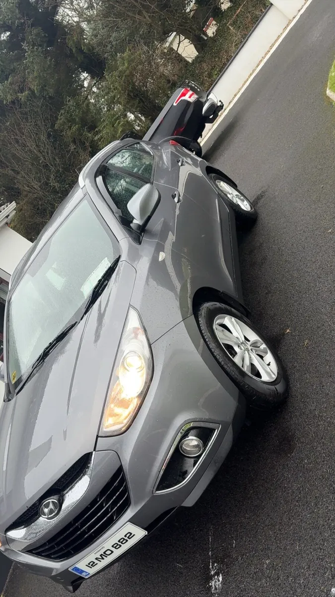 Hyundai ix35 - Image 2